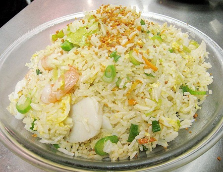 Seafood Fried Rice with Garlic