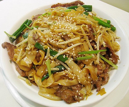 Pan Fried Beef with Rice NOodle